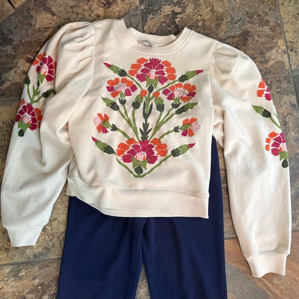 Elizabeth and James Floral Embroidered Top -New With Tags, size small